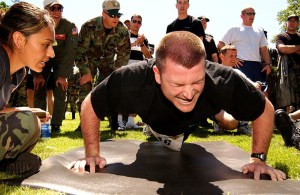 800px-Airman_executing_a_push-up_as_part_of_the_United_States_Air_Force_Fitness_Test copy